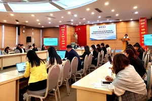 Quang cảnh hội thảo. Ảnh: HÀ NGUYỄN