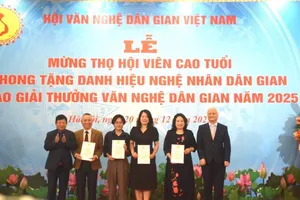 Trao giải Hội Văn nghệ Dân gian Việt Nam năm 2025