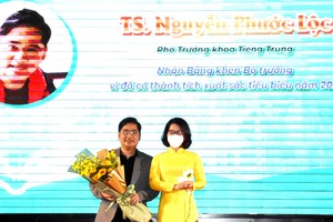 市師大發揚“尊師重道“傳統美德 