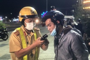 全國交警集中查處酒駕行為