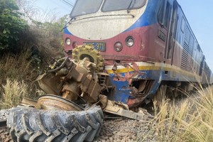 鐵路交通事故致兩人傷亡