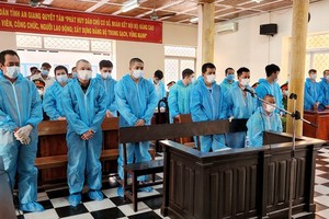 各名被告在庭上受審。