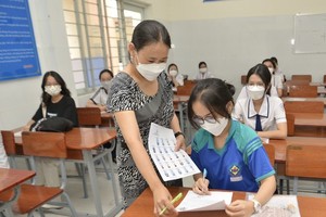 今日逾百萬考生參加高中畢業試