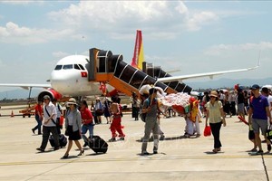 多個機場因颱風暫停營運