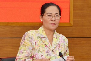 市人民议会主席、市肃贪与防腐指委会副主任阮氏丽。