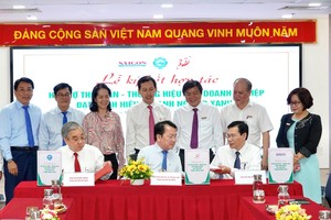 为绿色企业合作扩大市场份额