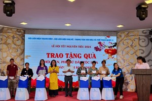 元宵节关照华人妇女