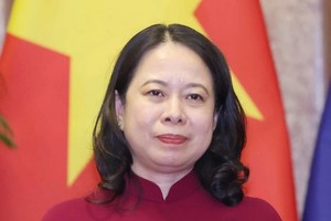 武氏映春同志出任国家代主席