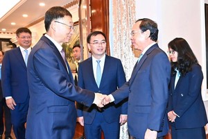 市委书记阮文年接见广西壮族自治区党委书记刘宁。