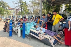 强震已致缅甸144人死亡 缅甸领导人呼吁国际援助