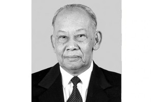 坎代.西潘敦同志。