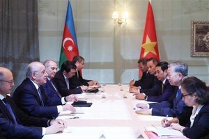 党中央总书记苏林会见阿塞拜疆总理阿利·阿萨多夫。图自越通社