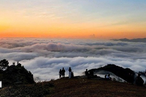 同高山顶的美景。