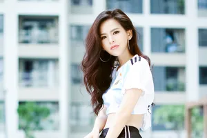 “Thánh nữ mì gõ” lý giải trái tim chia hai tại World Cup 2018