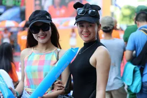 Hai chị em nhà họ Phạm. 