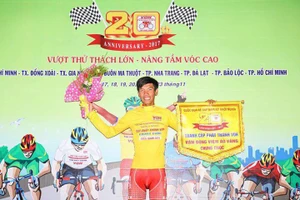 Trần Thanh Điền mặc áo vàng chung cuộc giải năm 2017.