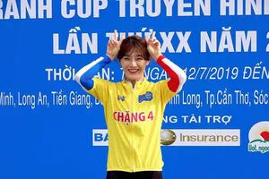 Tay đua Kim Hyun Ji giành cú đúp áo vàng lẫn áo xanh. 