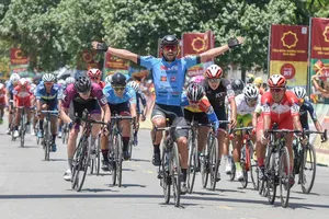 Parra về nhất chặng cuối giúp Đồng Nai đoạt thêm áo xanh. 