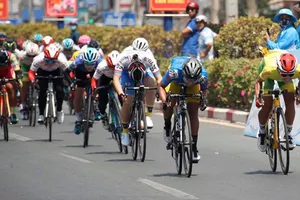 Pha nước rút tại đích đến. Ảnh: Dư Hải