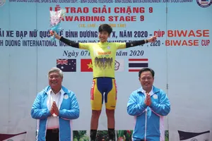 Tay đua Somrat chính thức mặc Áo vàng chung cuộc. 