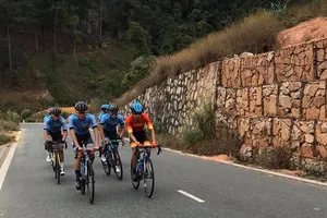 Đội Bike Life Đồng Nai đang tập trên cung đường Đà Lạt. 