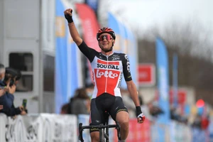 Chiến thắng mang tính bản lề của Tim Wellens ở chặng ba. 