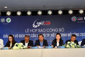 Quang cảnh buổi lễ họp báo