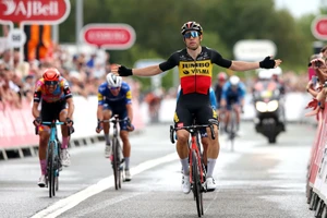 Wout Van Aert lần thứ 3 thắng chặng tại Tour of Britain 2021