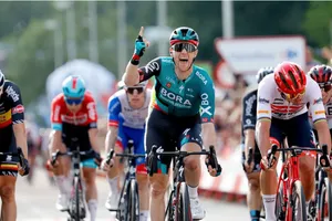 Niềm vui của Sam Bennett khi thắng chặng 