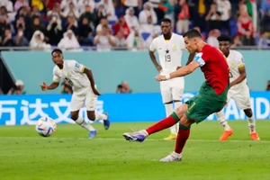 Cú sút phạt đền thành công của Ronaldo