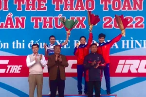 Đinh Thị Như Quỳnh đã mất vàng về tay Cà Thị Thơm