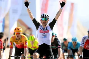 Diego Ulissi mừng chiến thắng chặng 4