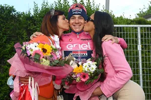 Remco Evenepoel phải rời giải vì Covid 19