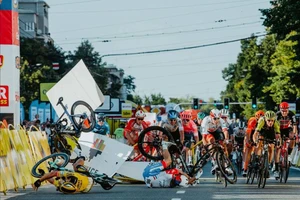 Toàn cảnh vụ tai nạn kinh hoàng tại Tour of Pologne 2020