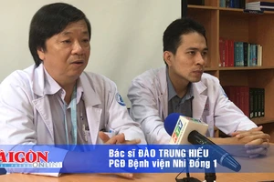 Bé trai uống nhầm hóa chất làm teo bao tử được phẫu thuật