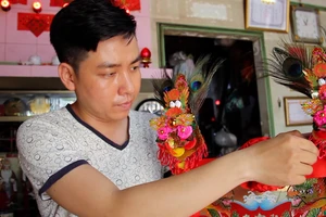 Người Hoa trang trí nhà cửa đón tết như thế nào?