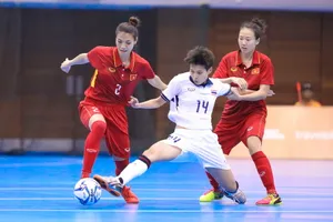 Đội nữ Việt Nam không thể gây bất ngờ trước Thái Lan (ảnh: Hoàng Hùng)