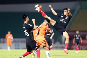 Đội Long An đang đến gần với giải hạng Nhất sang năm. (Ảnh: DŨNG PHƯƠNG)