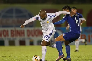 Tiền đạo Claudecir (Quảng Nam) - ảnh: DŨNG PHƯƠNG