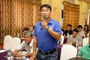 HLV Trần Minh Chiến cùng đội chủ nhà sớm gặp thử thách ngay trận đầu. Ảnh: DŨNG PHƯƠNG