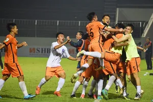 Niềm vui của đội Đà Nẵng sau chiến thắng trước Quảng Nam. Ảnh: ANH TRẦN