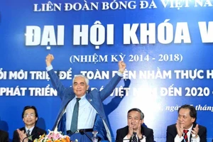 Việc tìm chủ nhân để ngồi vào chiếc ghế mà ông Lê Hùng Dũng để lại ngày càng quyết liệt. Ảnh: VFF