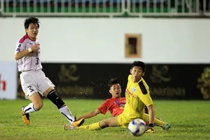 Pha ghi bàn mở tỷ số của đội U19 HA.GL. Ảnh: DŨNG PHƯƠNG