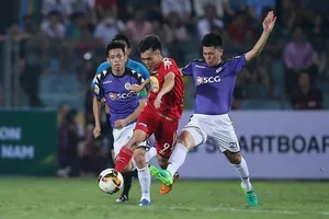 Văn Toàn giúp HA.GL vượt lên dẫn trước. Ảnh: MINH HOÀNG