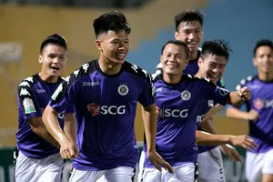Hà Nội đang đến gần với danh hiệu vô địch thứ 4 ở V-League. Ảnh: MINH HOÀNG