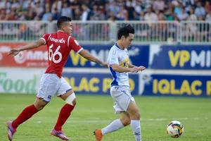 HA.GL tiếp tục thắng đậm Than QN trên sân Pleiku ở mùa này. Ảnh: ANH TIẾN