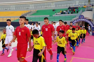 Đội U16 Việt Nam không thể vượt qua đội chủ nhà. Ảnh: VFF