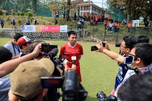 Tiền vệ Đức Huy