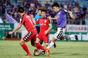 Ban điều hành giải sẽ sớm ấn định thời gian của trận Bình Dương - Hà Nội. Ảnh: MINH HOÀNG