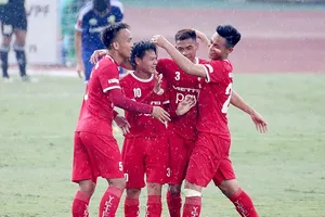 Viettel đến gần với cửa thăng hạng. Ảnh: MINH HOÀNG